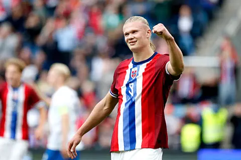 هالاند ينتقم بطريقته الخاصة.. أشعل الشباك بعد محاولتين ضائعتين من حارس الكيان الصهيوني